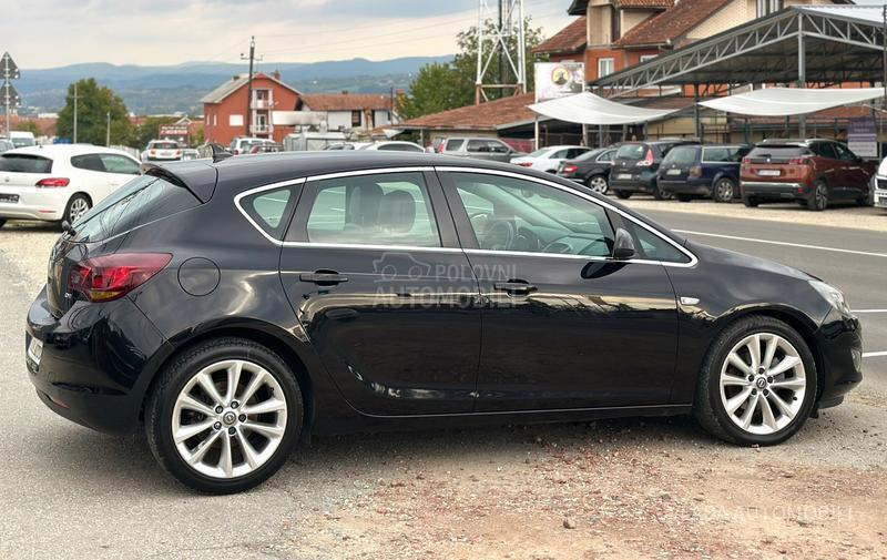 Opel Astra J 1.7 CDTI COSMO