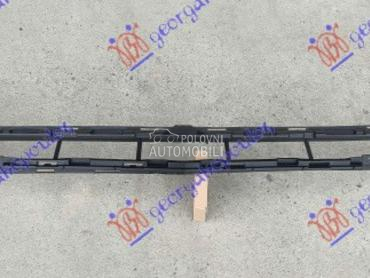 SINA PREDNJEG BRANIKA PLASTICN za Mercedes Benz E Klasa od 2016. do 2020. god.