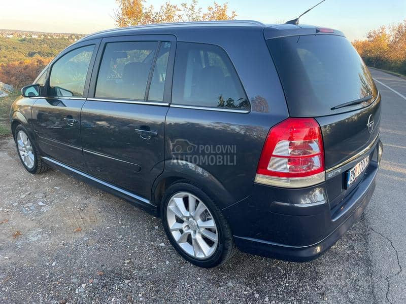 Opel Zafira B COSMO Oprema