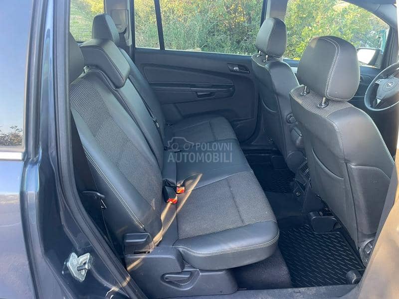 Opel Zafira B COSMO Oprema
