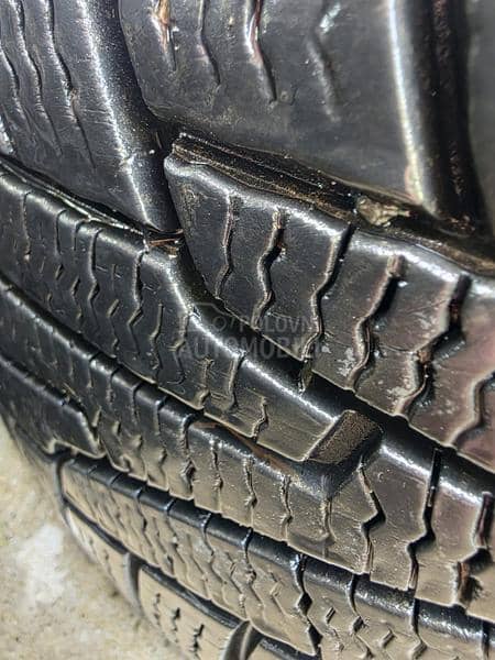 Kumho 225/45 R17 Zimska