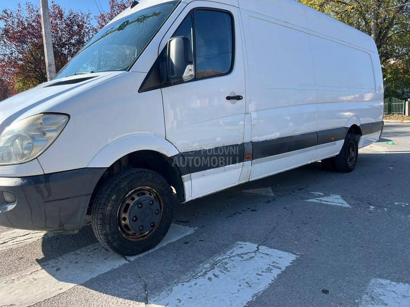 Mercedes Benz Sprinter 515