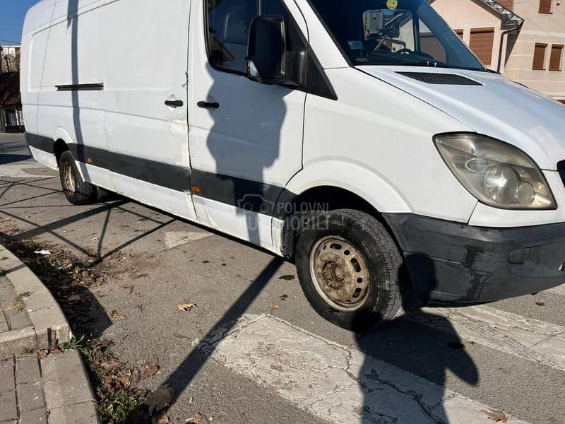 Mercedes Benz Sprinter 515