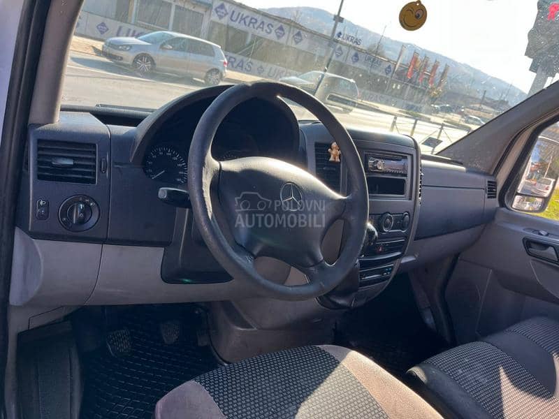 Mercedes Benz Sprinter 515