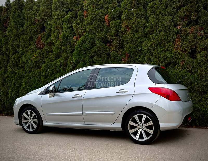 Peugeot 308 ALLURE LED PANO CH