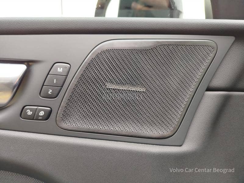 Volvo XC60 B5 AWD ULTRA BLACK