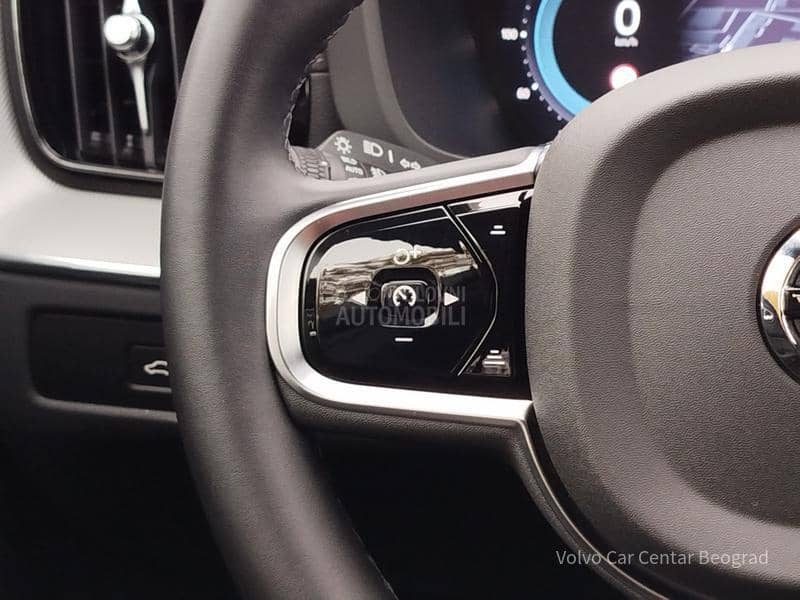 Volvo XC60 B5 AWD ULTRA BLACK