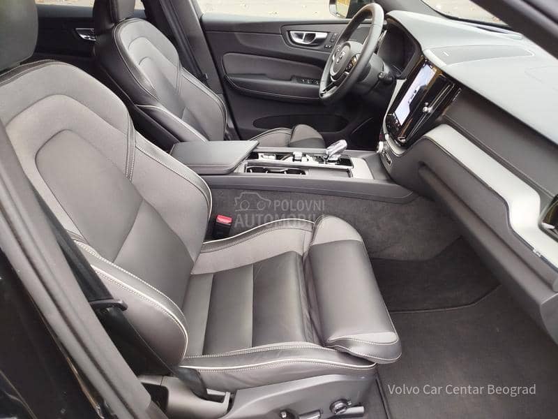 Volvo XC60 B5 AWD ULTRA BLACK