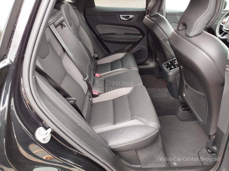 Volvo XC60 B5 AWD ULTRA BLACK