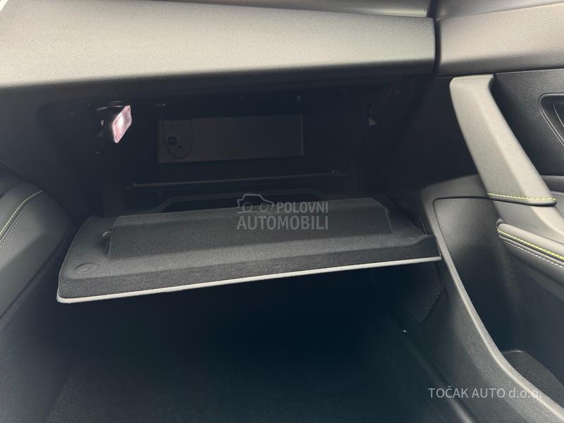 Peugeot 408 GT 1.6E 215