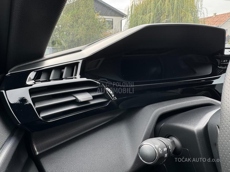 Peugeot 408 GT 1.6E 215