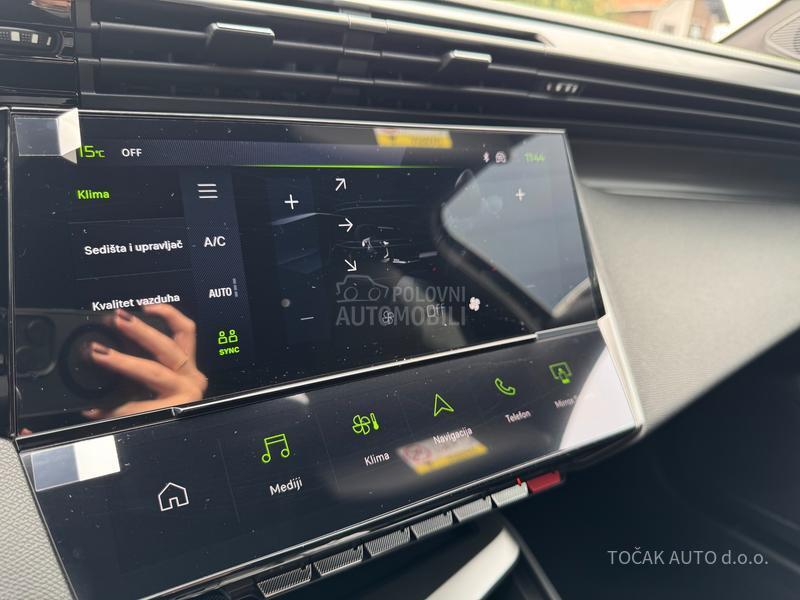 Peugeot 408 GT 1.6E 215