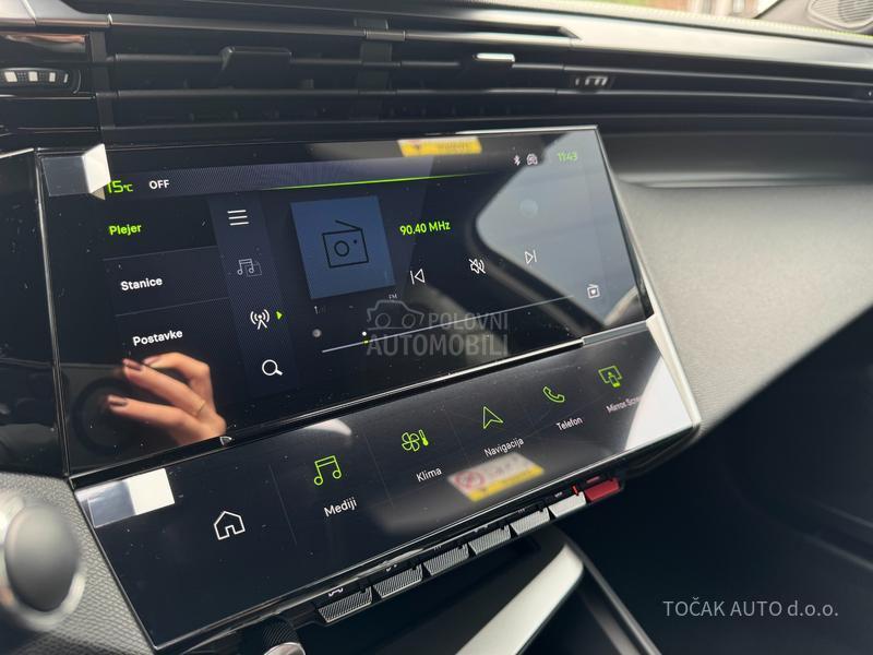 Peugeot 408 GT 1.6E 215