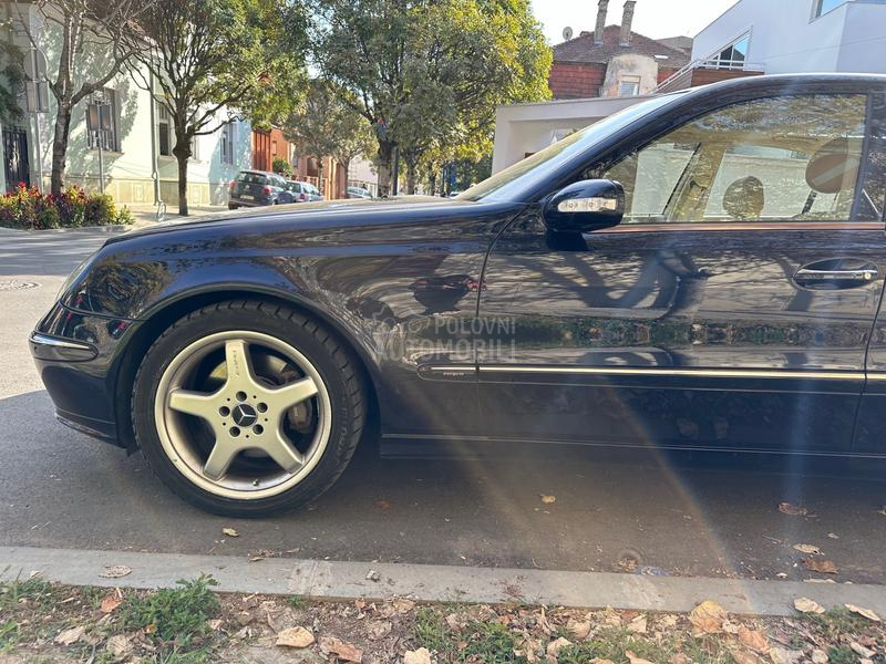 Mercedes Benz E 500 Avantgarde AMG paket