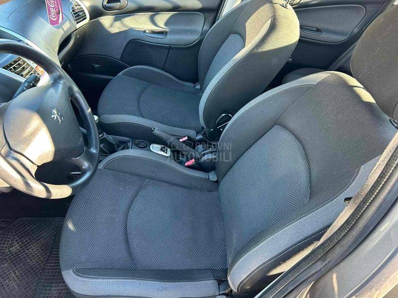 Peugeot 206 plus 1.1