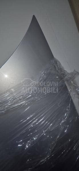 Farovi, hauba, amortizer...