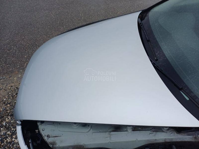 Farovi, hauba, amortizer...