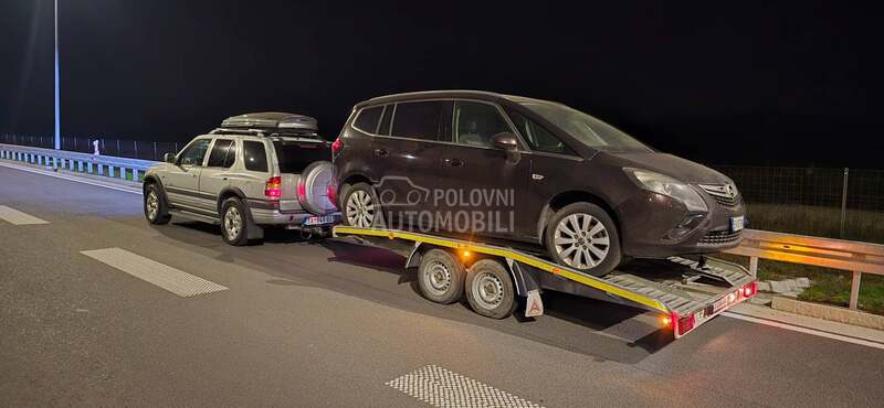 Opel Zafira Tourer 2012. god. -  kompletan auto u delovima