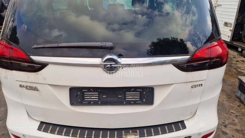 Opel Zafira Tourer 2012. god. -  kompletan auto u delovima