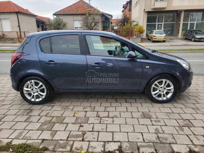 Opel Corsa D 1.4 ful NOVO ch