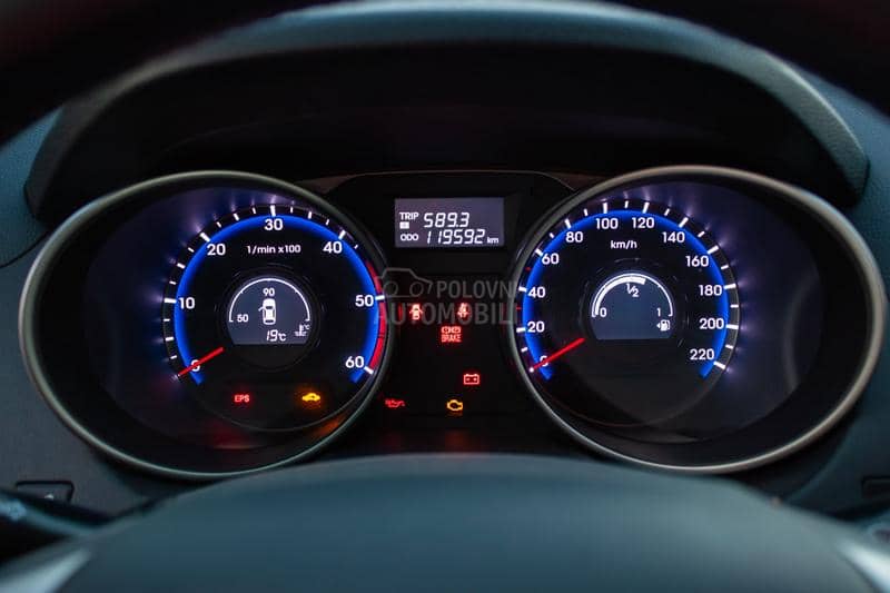 Hyundai ix35 4WD 2.0 136hp