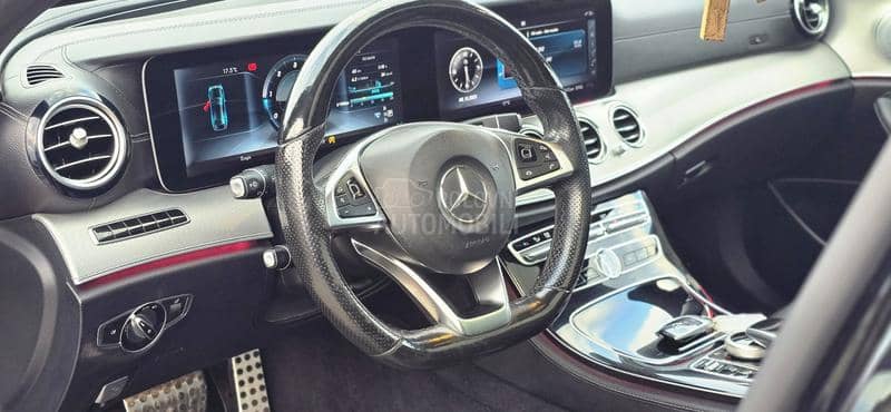 Mercedes Benz E 220 vir/pano/amg