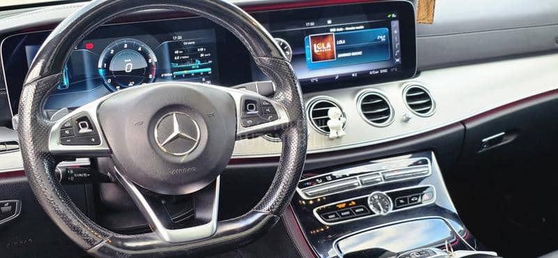 Mercedes Benz E 220 vir/pano/amg