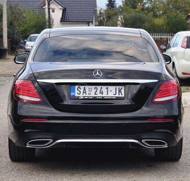 Mercedes Benz E 220 vir/pano/amg