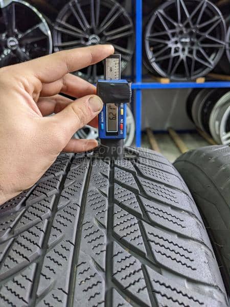 Bridgestone 205/60 R17 Zimska