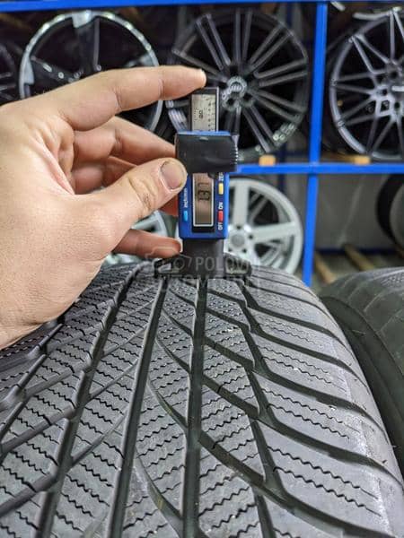 Bridgestone 205/60 R17 Zimska