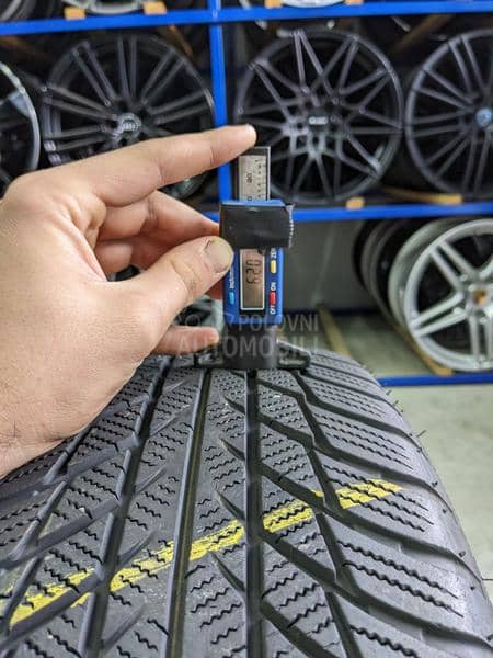 Bridgestone 205/60 R17 Zimska