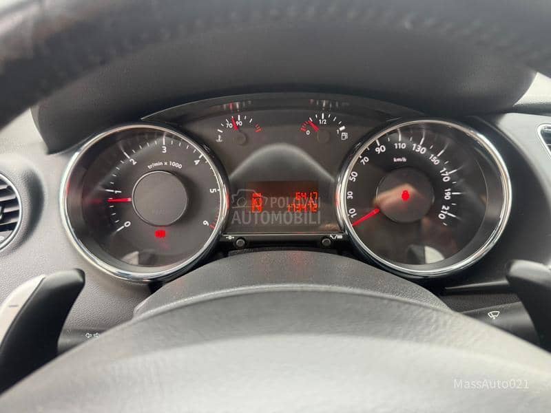 Peugeot 3008 1.6 HDi A matik