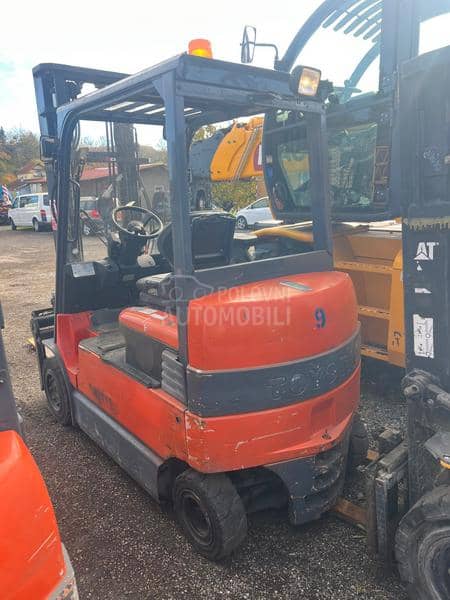 Toyota F30 vise kom. gledaj opis