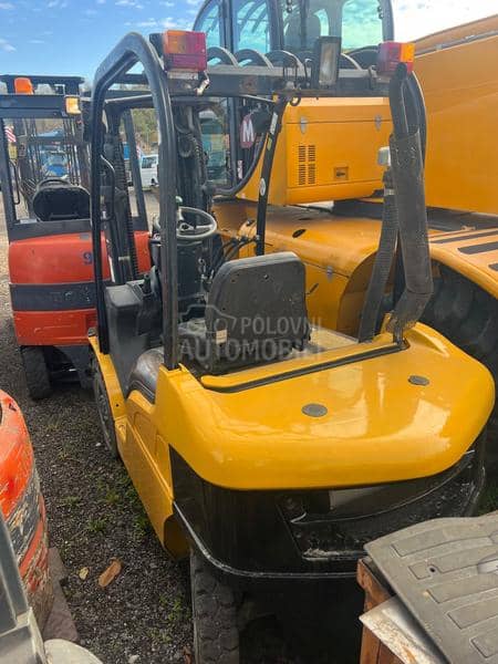 Toyota F30 vise kom. gledaj opis