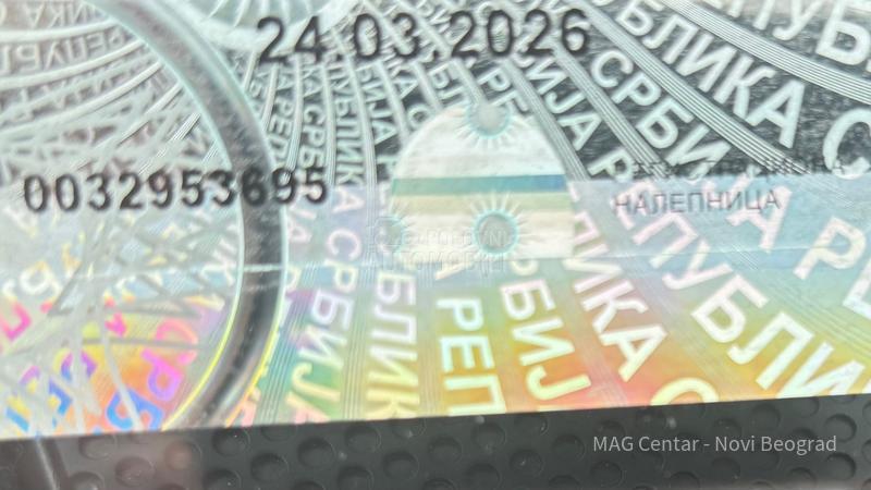 Toyota C-HR 1.8 Hybrid