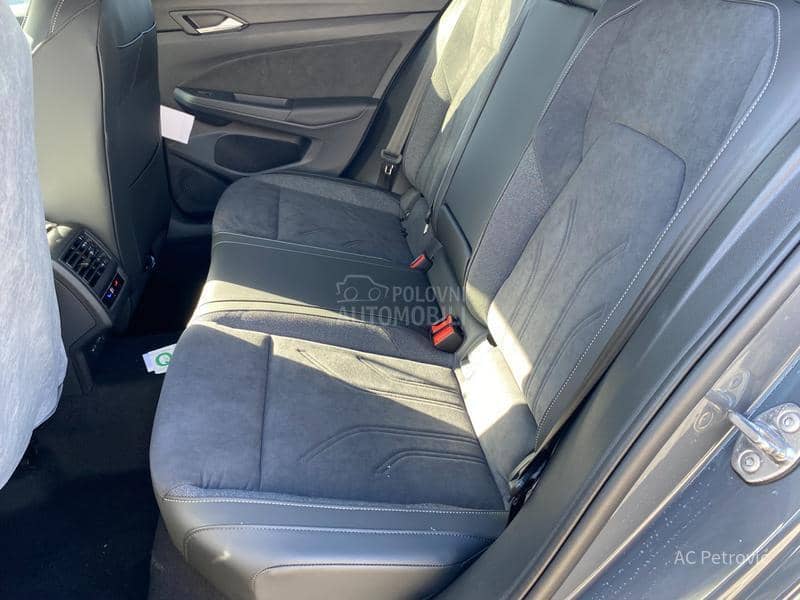 Volkswagen Golf 8 STYLE 1.5 TSI DSG