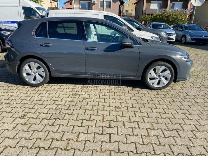Volkswagen Golf 8 STYLE 1.5 TSI DSG