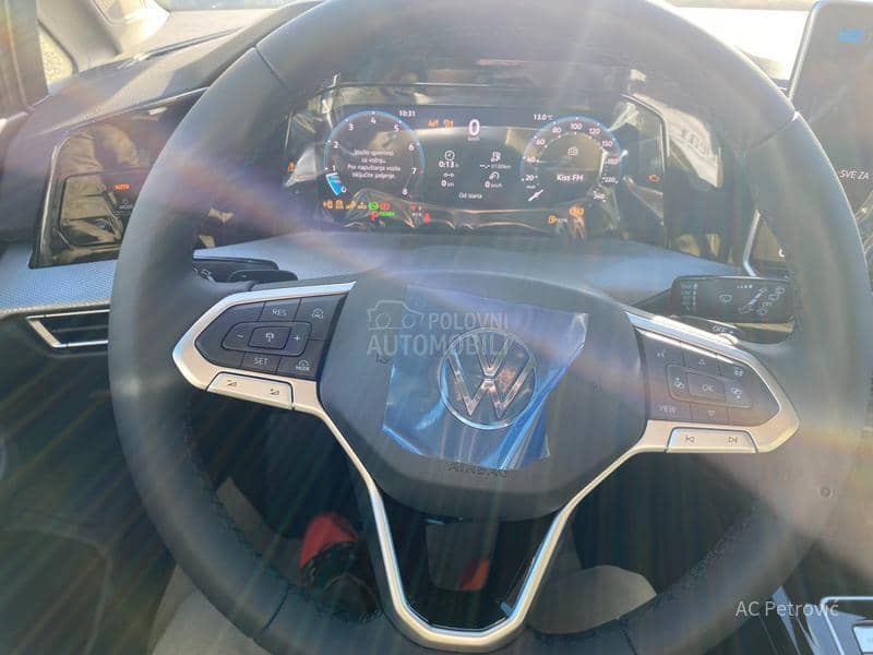 Volkswagen Golf 8 STYLE 1.5 TSI DSG