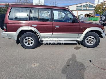 Mitsubishi Pajero 2.5