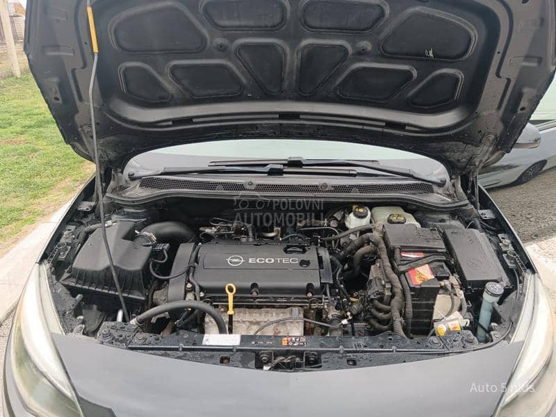 Opel Astra J 1.6 b