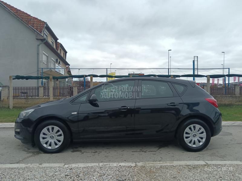 Opel Astra J 1.6 b