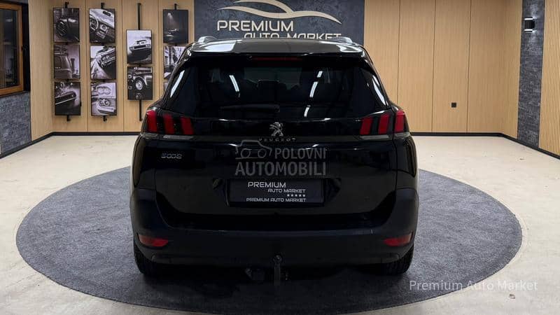 Peugeot 5008 //1.2PURETECH//KAM