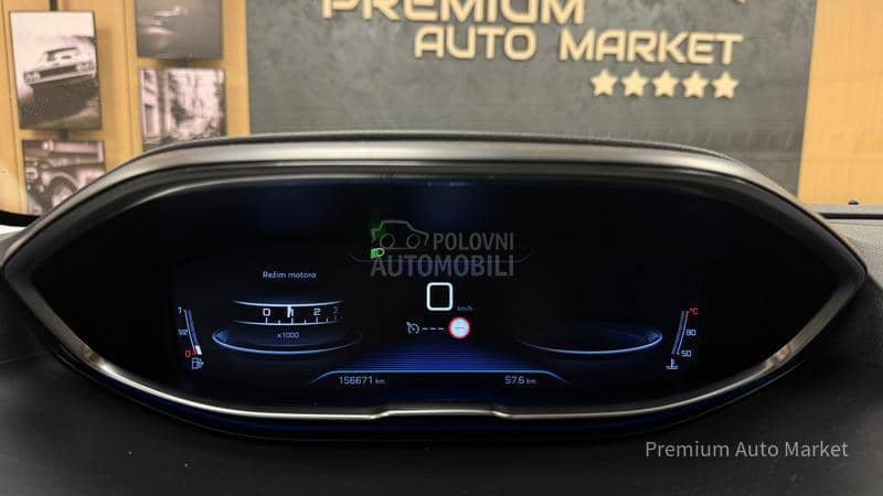 Peugeot 5008 //1.2PURETECH//KAM