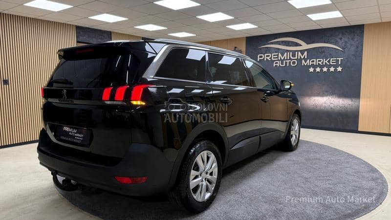 Peugeot 5008 //1.2PURETECH//KAM