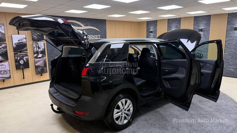 Peugeot 5008 //1.2PURETECH//KAM