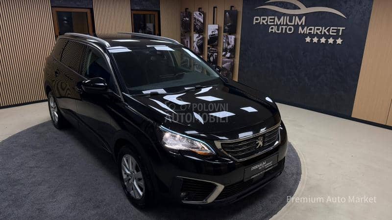 Peugeot 5008 //1.2PURETECH//KAM