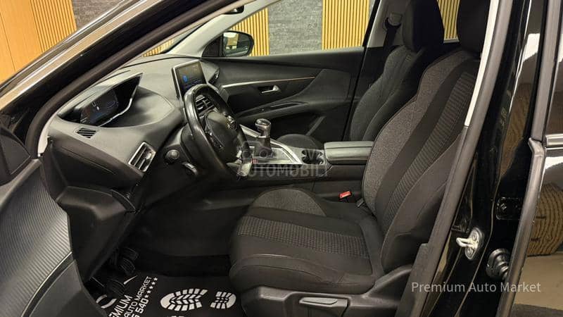 Peugeot 5008 //1.2PURETECH//KAM