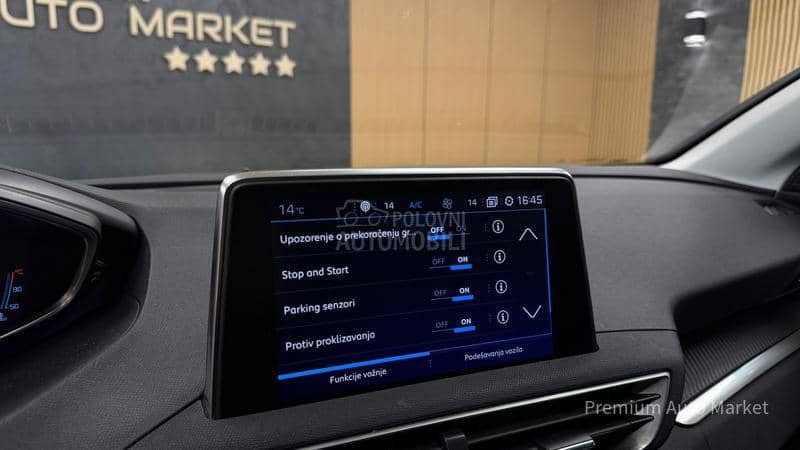 Peugeot 5008 //1.2PURETECH//KAM