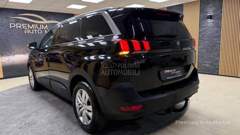 Peugeot 5008 //1.2PURETECH//KAM