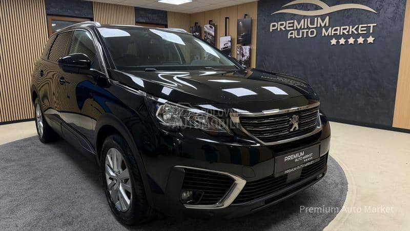 Peugeot 5008 //1.2PURETECH//KAM